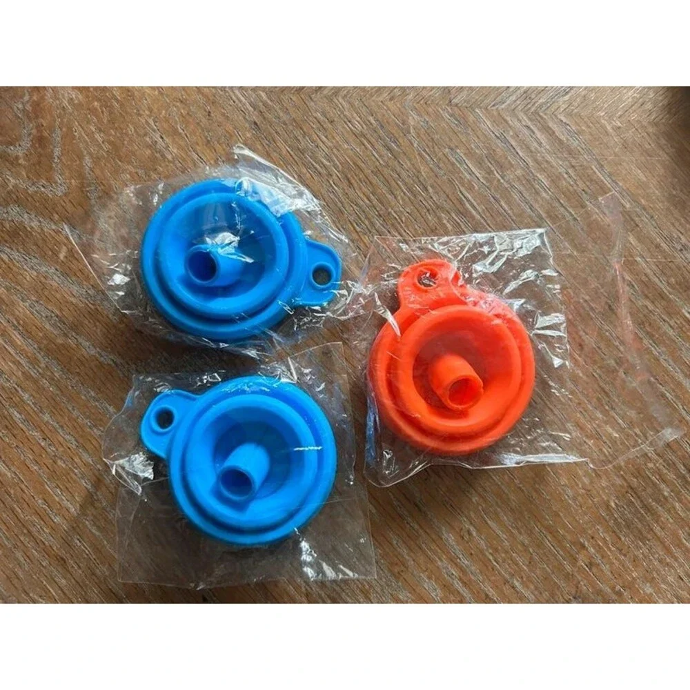 Set of 3 mini collapsible silicone funnels